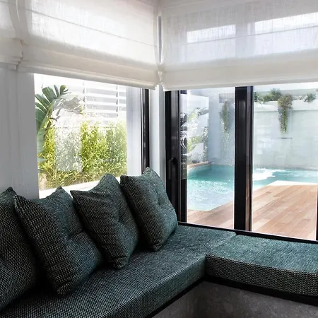 11suites Aigio
