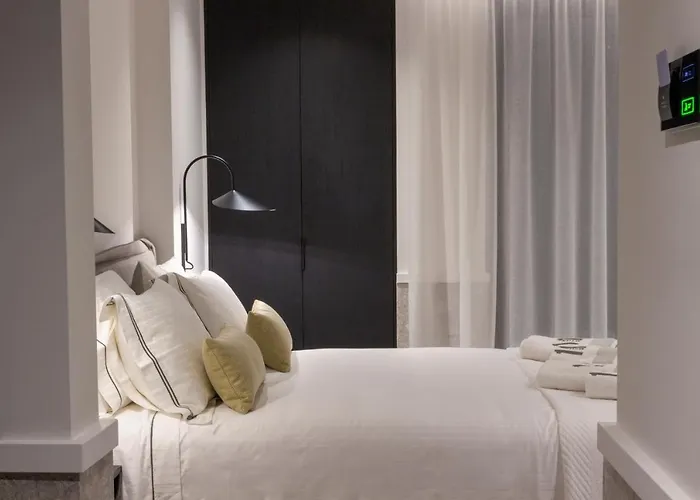 11suites * Αίγιο